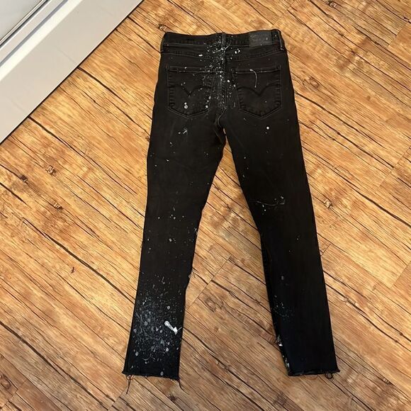 Size 26 Black Custom Upcycled Paint Splatter Levi’s Skinny Jeans - Picture 2 of 6